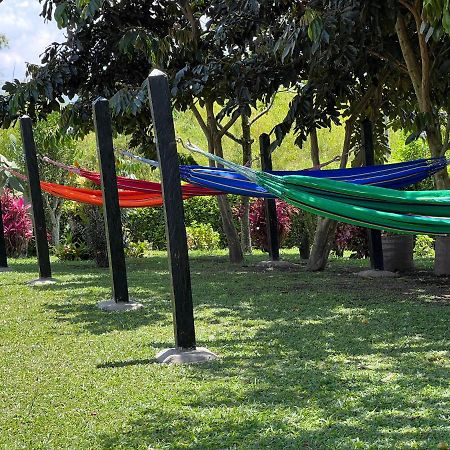 Alojamiento Campestre Hawaii モンテネグロ エクステリア 写真